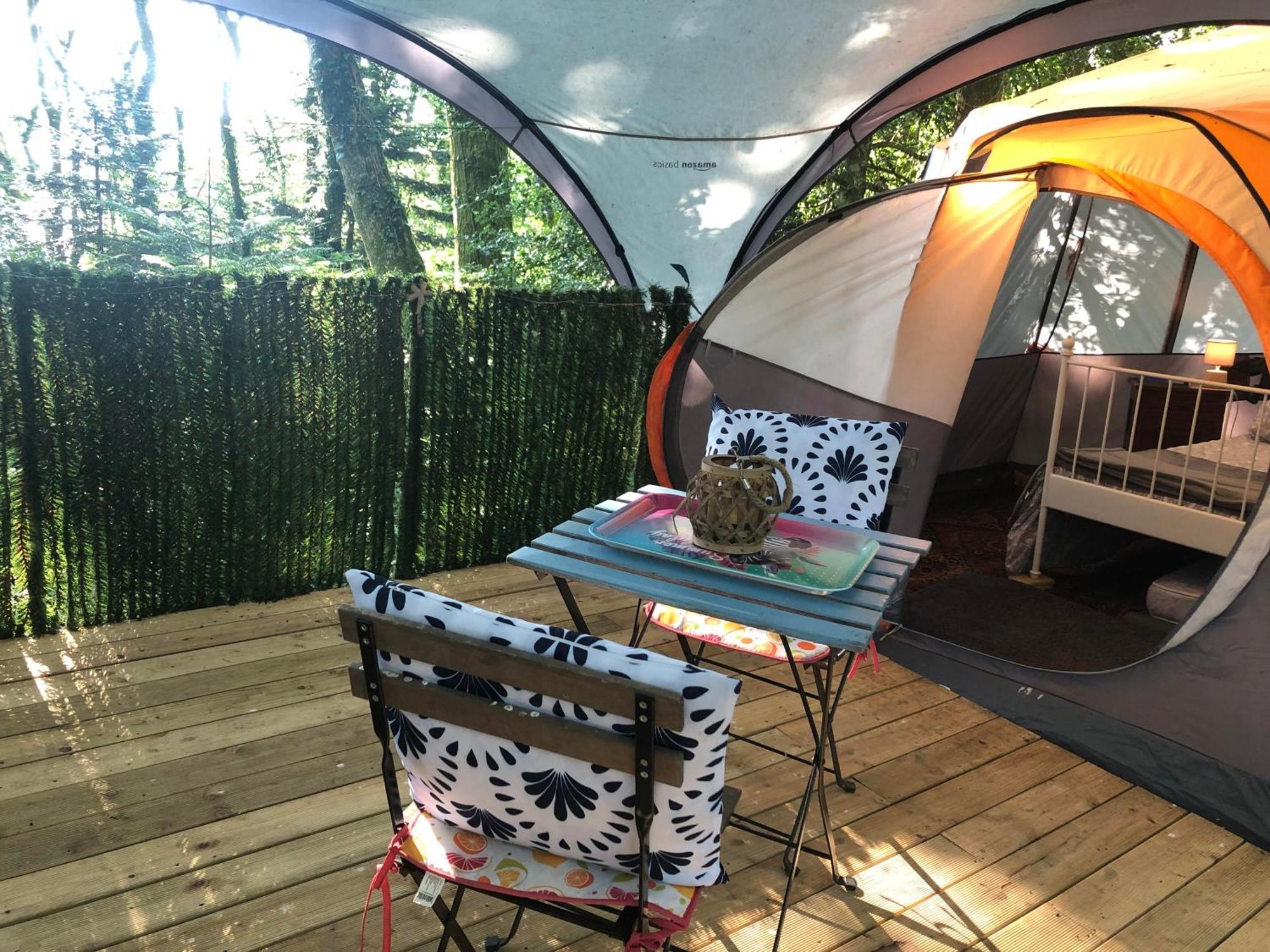 Camping Au Lac Du Drennec Glamping Tent Commana Ngoại thất bức ảnh